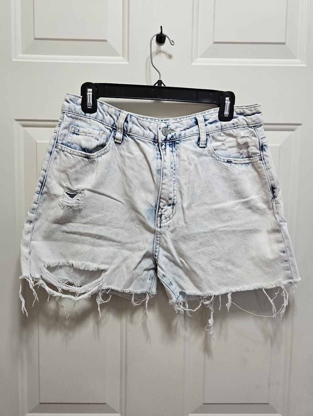 Lovervet by Vervet High Rise Distressed Denim Shorts